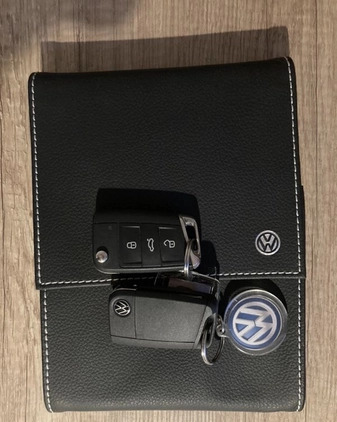 Volkswagen Touran cena 129800 przebieg: 24600, rok produkcji 2023 z Wschowa małe 781